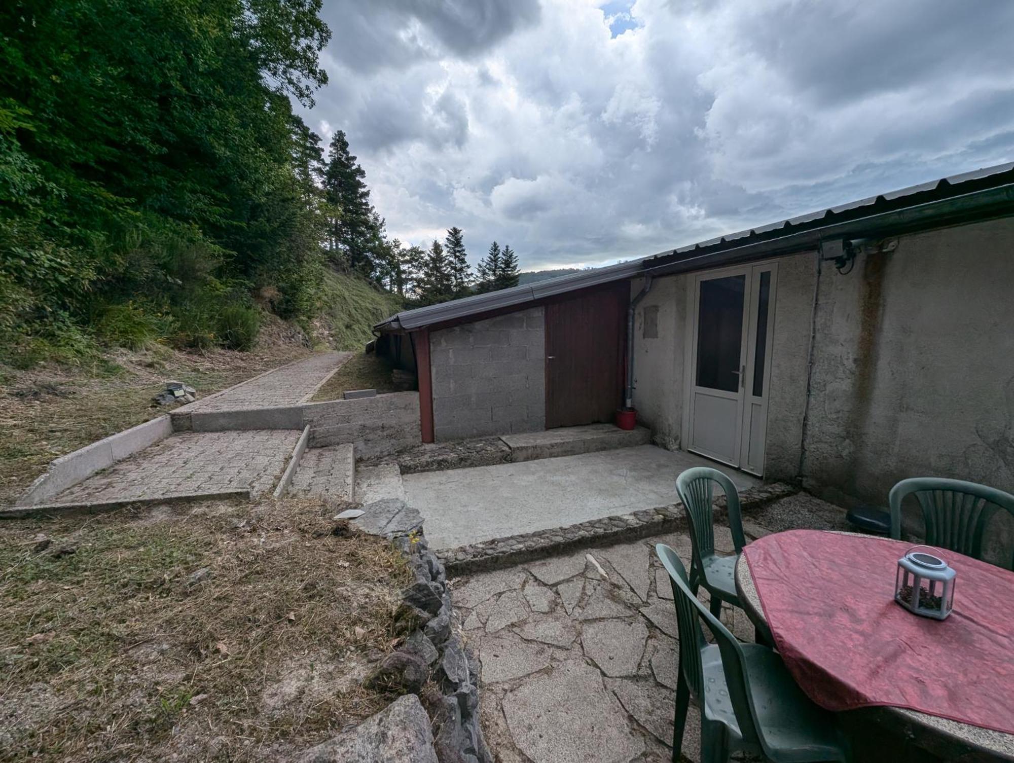 Logis Hotel Le Beau Site Chambon-sur-Lac Exterior foto